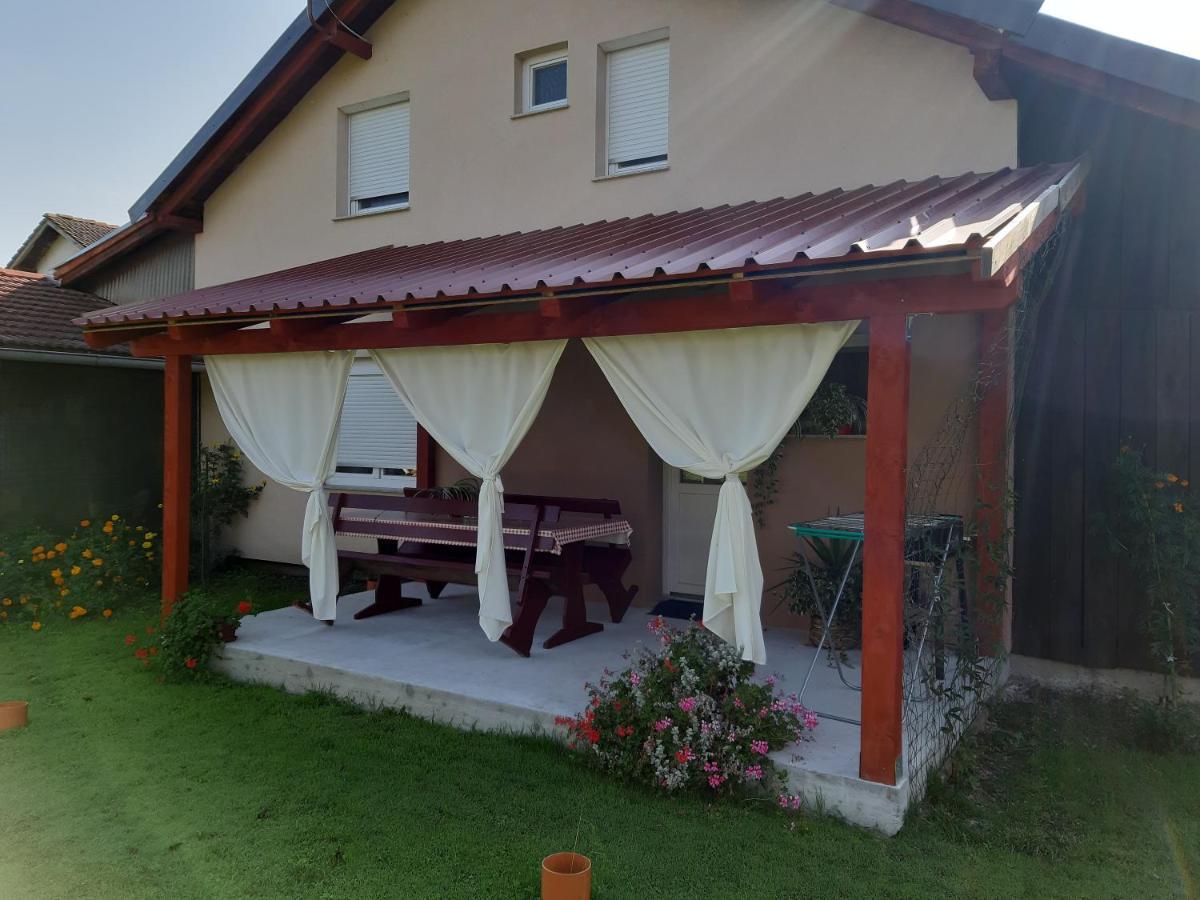 Studio Apartmani "Stimac" Garesnica Buitenkant foto