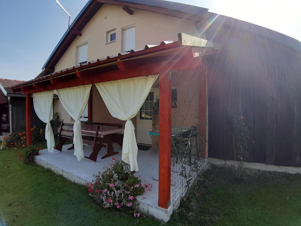 Studio Apartmani "Stimac" Garesnica Buitenkant foto