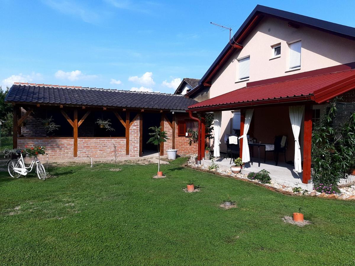 Studio Apartmani "Stimac" Garesnica Buitenkant foto