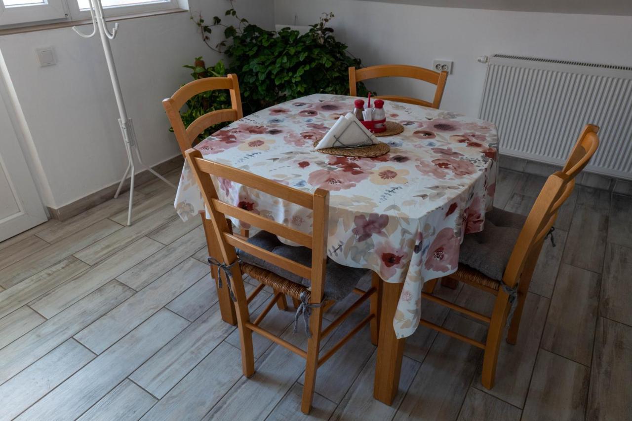 Studio Apartmani "Stimac" Garesnica Buitenkant foto